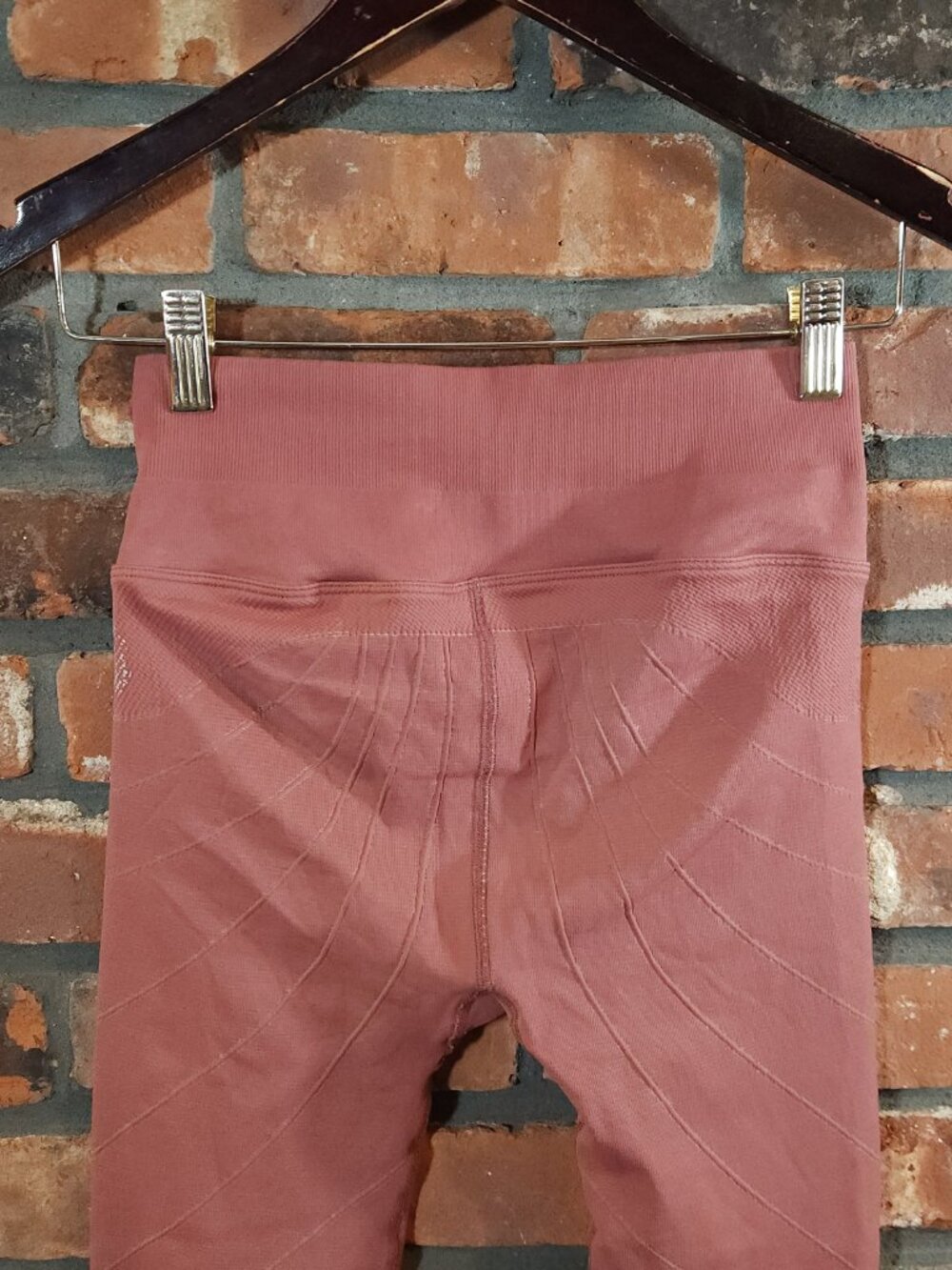 FP Movement by Free People The Essence Crop Leggings Workout Yoga Women's S/M - Picture 8 of 9